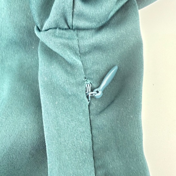 Lulus Emerald Green Satin Wrap Mini Dress Long Sleeve Tie Waist Ruffle XL - Picture 7 of 8